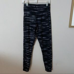 Champion Black Gray Stripe Geometric Print Legging